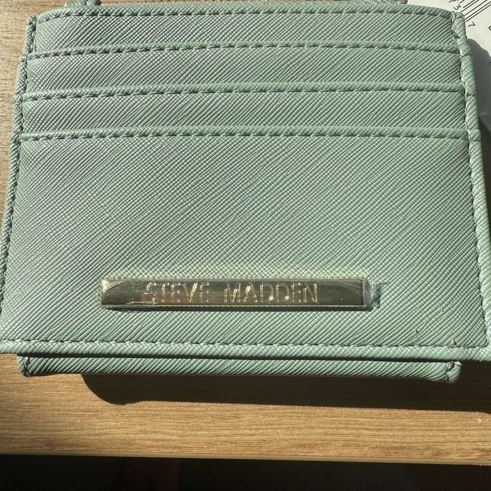 Steve Madden Bhayden Card Case‎ Sage Green Faux Leather Wallet MR116325 New